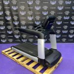 Life Fitness Platinum Club Treadmills w/Discover SI Tablet