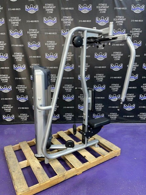 web16-17-9.jpg Precor Discovery Pec Fly & Rear Delt Combo – Current & Latest Model