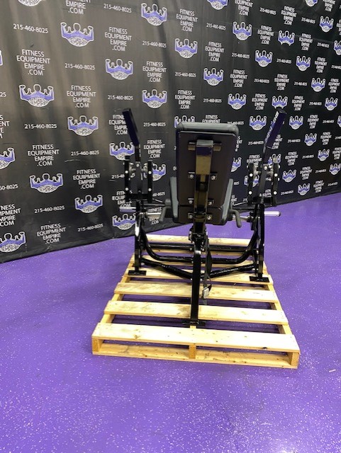 web17-16 Hammer Strength Plate Loaded ISO Lateral Leg Extension