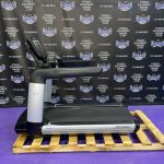 Life Fitness Platinum Club Treadmills w/Discover SI Tablet