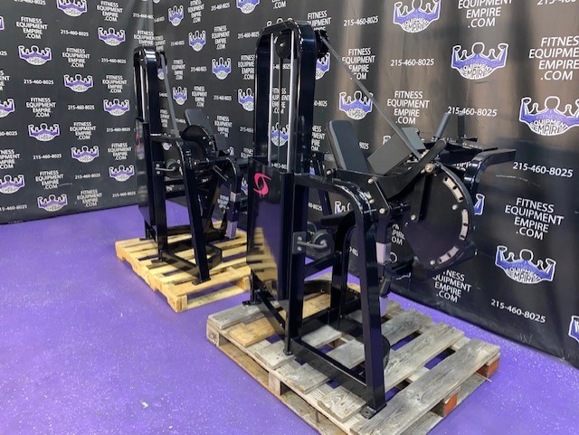 web17-9 Cybex VR2 Leg Extension & Seated Leg Curl Pair