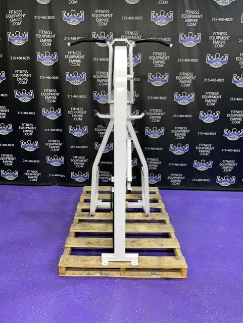 web18-22.jpg Nautilus Nitro Gravitron Assisted & Body Weight Dip & Pull-up Combo