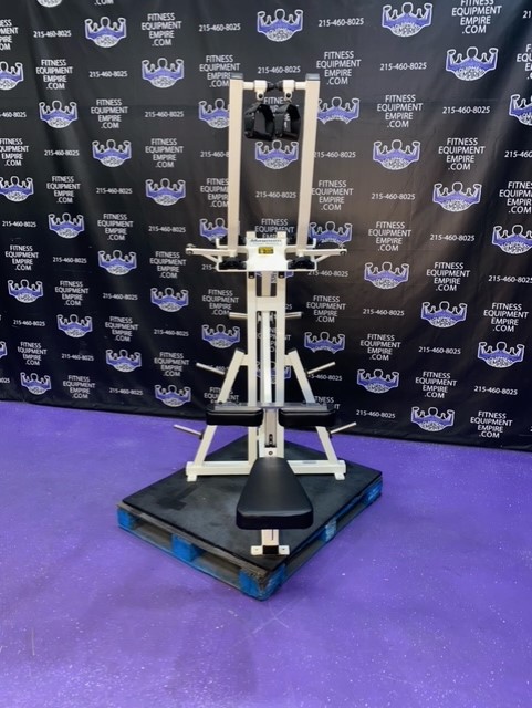 web18-9-2.jpg Magnum Plate Loaded Biangular Diverging Lat Pulldown RARE Model w/Handles