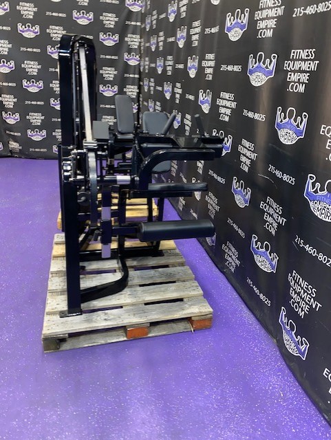 web18-9 Cybex VR2 Leg Extension & Seated Leg Curl Pair