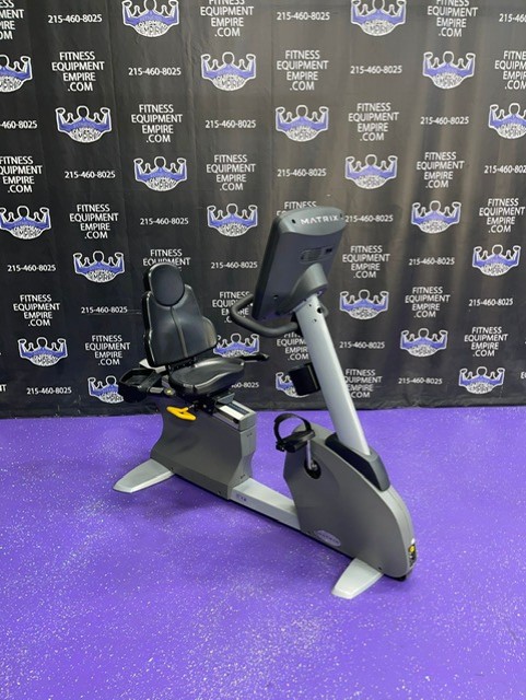 web19-1-7.jpg Matrix R5X Recumbent Bike – Clean