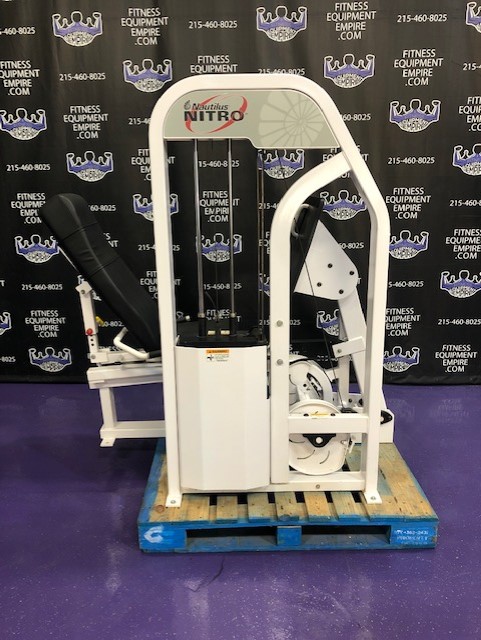 web19-10-2.jpg Nautilus Nitro Leg Press w/500 lb. Stack