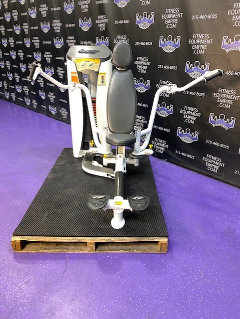 web19-2 Hoist Roc-It RS-1302 Converging Pec Fly