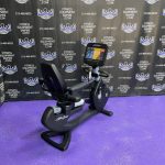 Life Fitness Discover SE Captains Chair Recumbent Bike