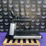 Life Fitness Integrity Series Treadmills w/Discover SE3HD Consoles – NEWEST MODEL