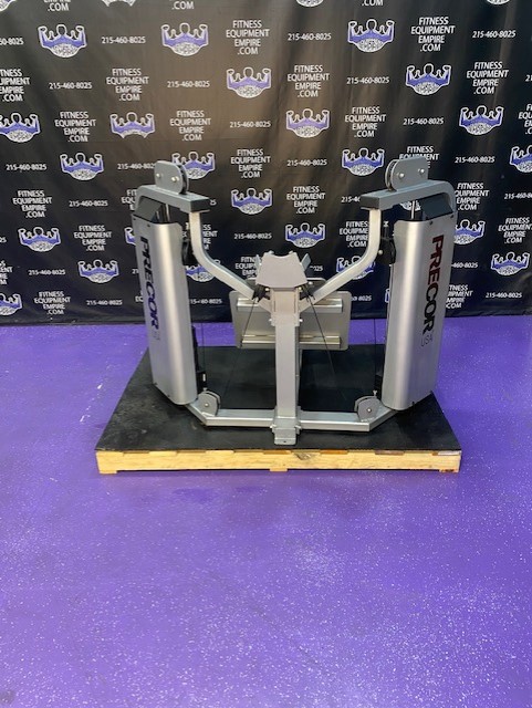 web20-1-3.jpg Precor Icarian FT332 ISO Lateral Row