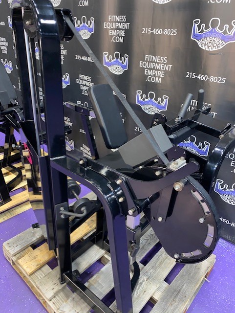 web20-7 Cybex VR2 Leg Extension & Seated Leg Curl Pair