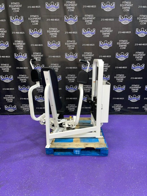 web22 Cybex VR2 Adjustable Pec Fly – Great for Shoulder Injuries