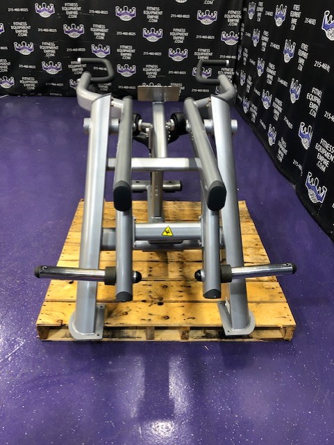 web23-11-4.jpg Life Fitness Signature Series Plate Loaded Seated Dip