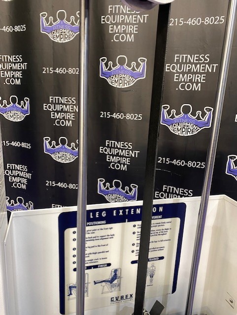 web24-13 Cybex VR2 Leg Extension w/300 lb. Stack