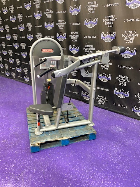 web24-6-1.jpg Nautilus Star Trac Overhead Shoulder Press