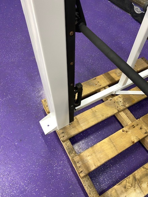 web25-12 Cybex Linear Counter Balanced Smith Machine