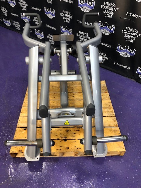 web25-8-2.jpg Life Fitness Signature Series Plate Loaded Seated Dip