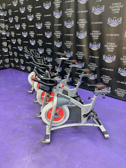 web27-13-1.jpg Schwinn AC SPORT Spin Bikes - Silver