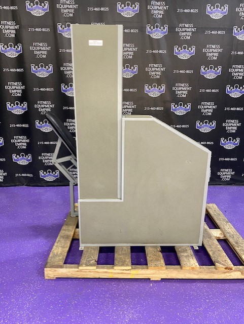 web27-3-1.jpg MedX Seated Leg Curl