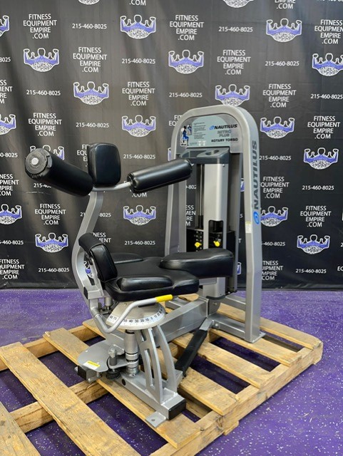 web28-11.jpg Nautilus Nitro Plus Rotary Torso – Abs Obliques Serratus Low Back Total Core