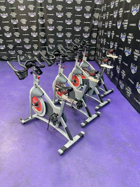 web28-13-1.jpg Schwinn AC SPORT Spin Bikes - Silver