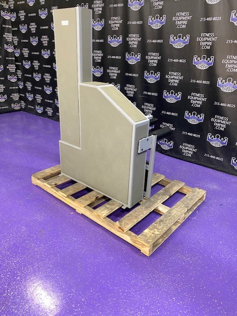 web28-2-4.jpg MedX Seated Leg Curl