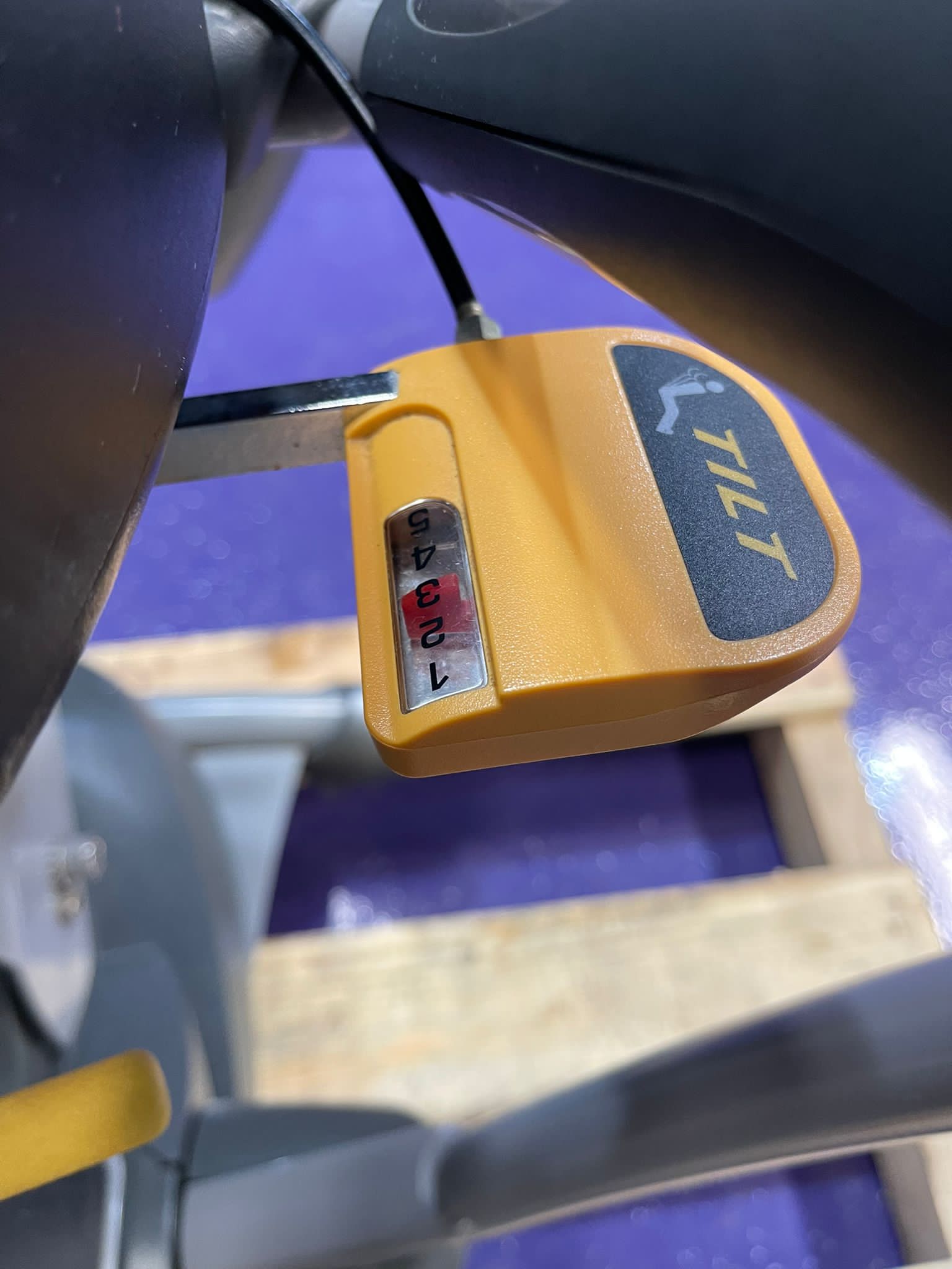 web28-4-5.jpg OCTANE XRide XR6000 Seated Elliptical