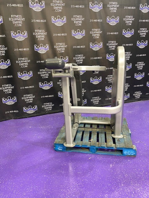 web29-3-3.jpg Nautilus Star Trac Overhead Shoulder Press