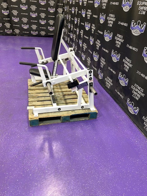 web3-28 Hammer Strength Seated & Standing Shrug