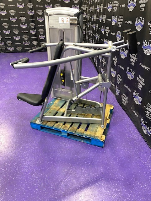 web30-3 Cybex VR3 Overhead Shoulder Press