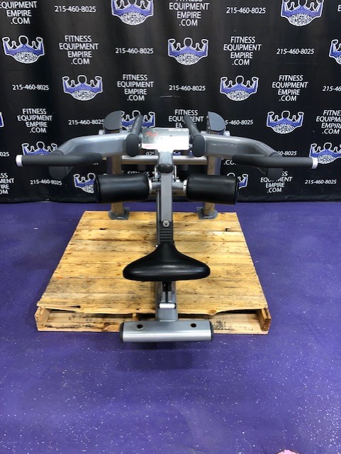 web31-8-3.jpg Life Fitness Signature Series Plate Loaded Seated Dip