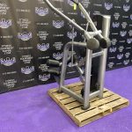 Life Fitness Signature Series Lat Pulldown w/300 lb. Stack