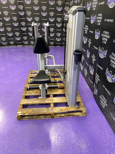 web35-1 Cybex VR3 Platinum Seated Row