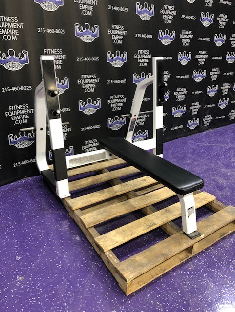 web36-1-7.jpg Precor Icarian Olympic Flat Bench Press – Built Like a Tank