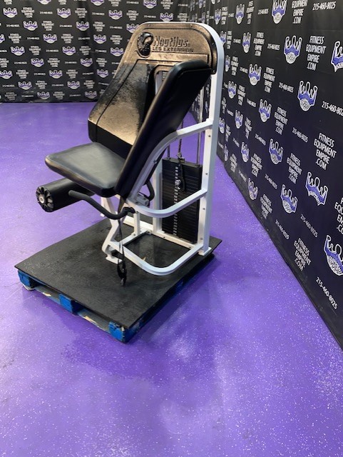 web37-1-1.jpg Nautilus Next Generation Chain Driven Leg Extension – Old School