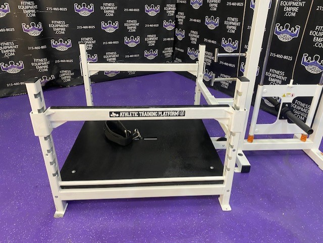 web38-1-4.jpg Westside Plate Loaded Belt Squat Dynamic