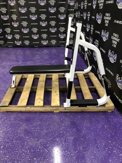 web38-1-6.jpg Precor Icarian Olympic Flat Bench Press – Built Like a Tank