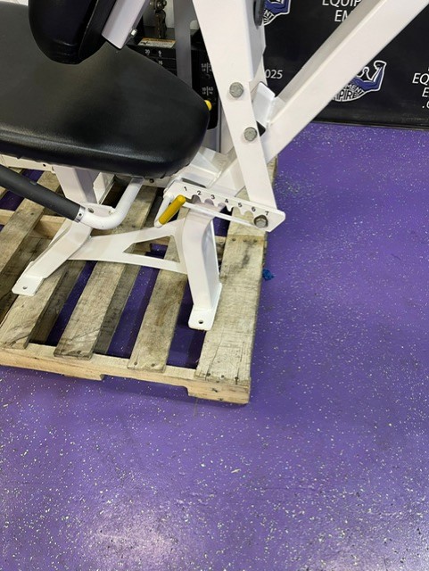 web4-2-7.jpg Nautilus Nitro Plus Seated Leg Curl