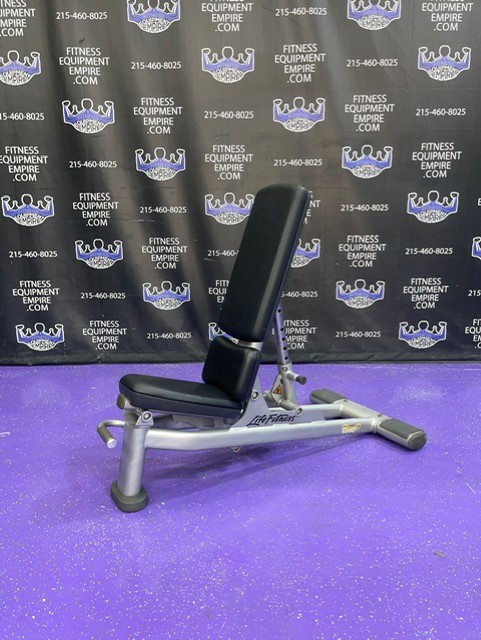 web4-31-1.jpg Life Fitness Signature Series Platinum 0-90 Degree Adjustable Benches