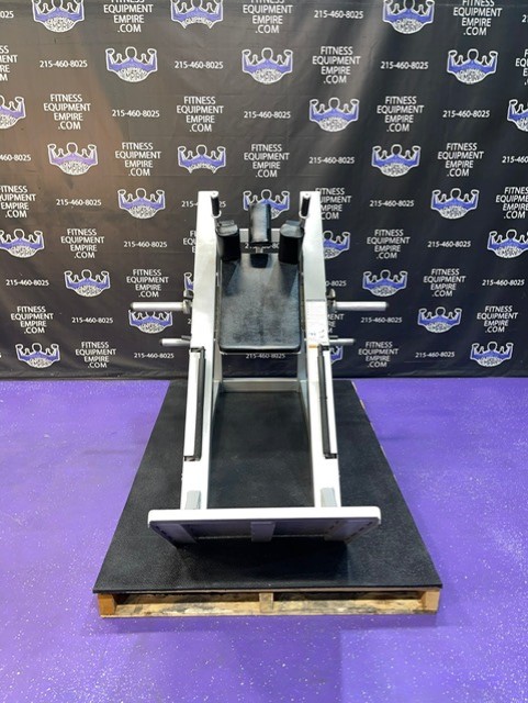 web4-7 Cybex Platinum 45 Degree Plate Loaded Linear Hack Squat