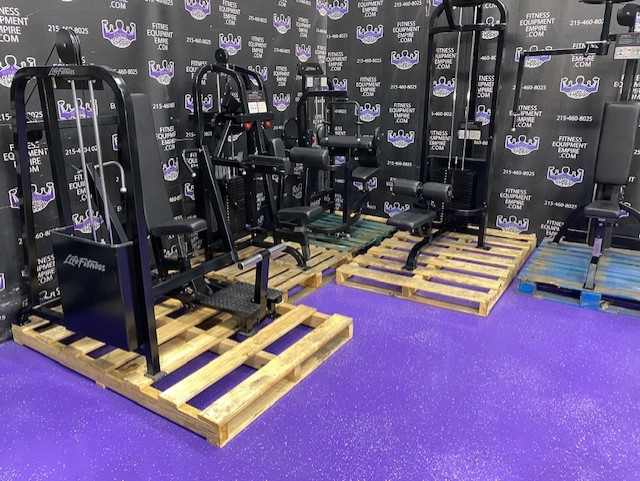 web4-8-1.jpg Life Fitness Pro Series 10 Unit Total Body Strength Circuit