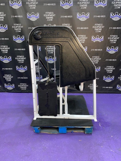 web40-1-1.jpg Nautilus Next Generation Chain Driven Leg Extension – Old School