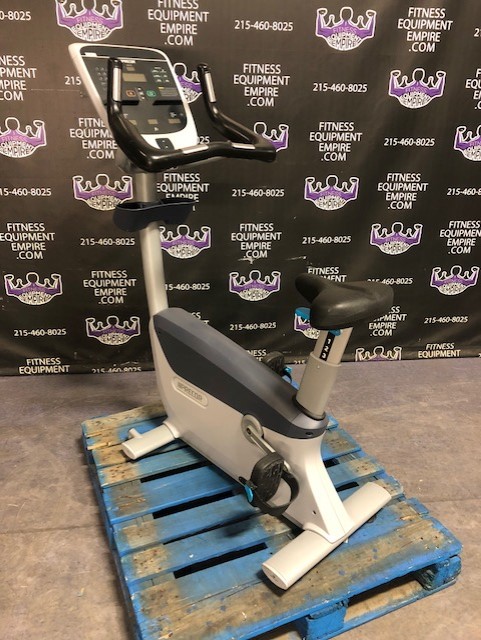 web45-12.jpg Precor UBK 815 Upright Bikes w/P10 Console