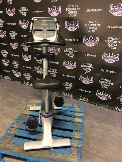 web46-11.jpg Precor UBK 815 Upright Bikes w/P10 Console