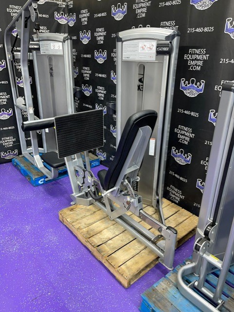 web5-18 Cybex VR3 15 Unit Total Body Platinum Strength Circuit