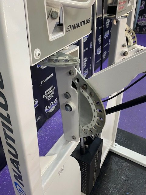 web5-29.jpg Nautilus Freedom Functional Trainer w/305 lb. Stack