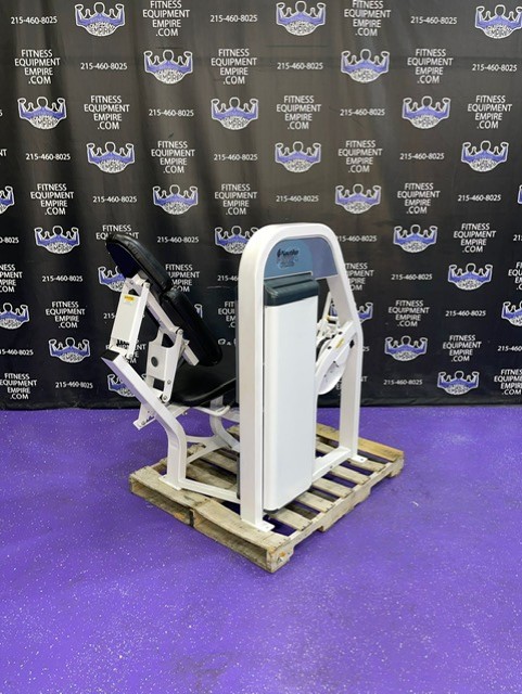 web6-2-6.jpg Nautilus Nitro Plus Seated Leg Curl