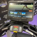 Life Fitness Integrity Series Treadmills w/Discover SE3HD Consoles – NEWEST MODEL