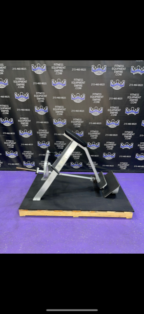 web60.png Precor Icarian Chest Supported T Bar Row