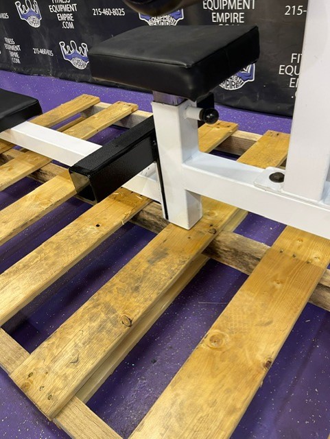 web65-2 AFS Low Cable Row & High Pulley Tricep Pushdown Combo Machine w/300 lb. Stack – RARE – Refurbished